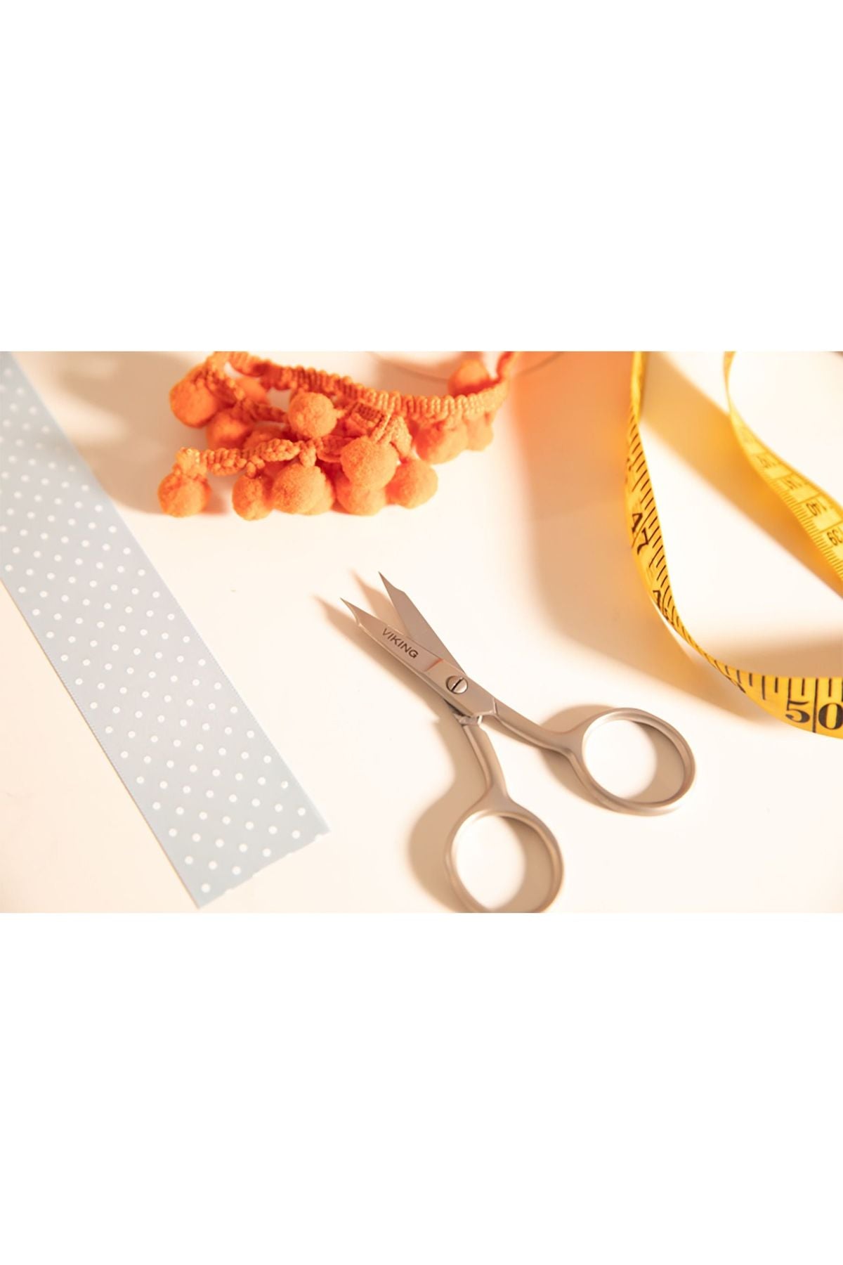 HUSQVARNA® VIKING® 4in/10.2cm Micro Tip Straight Blade Scissor HUSQVARNA® VIKING® 4in/10.2cm Micro Tip Straight Blade Scissor