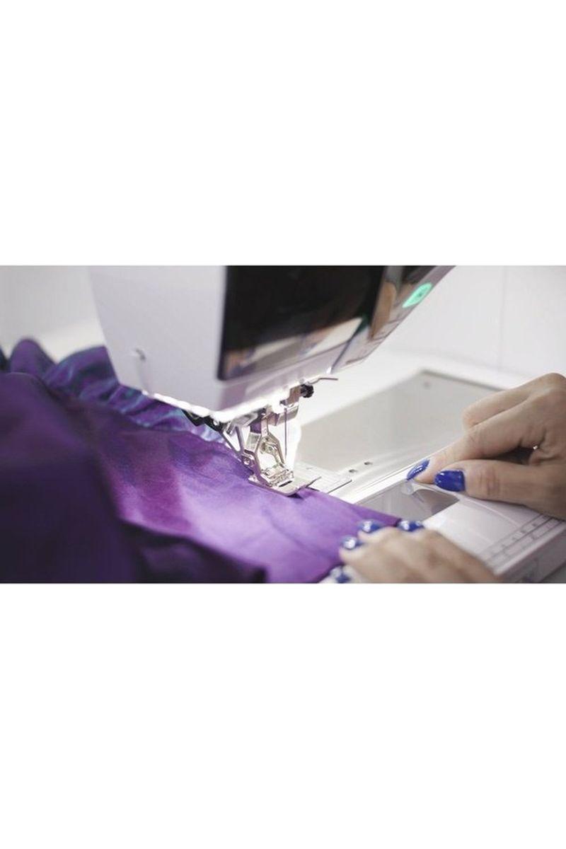 Bernina 590 QE, 590 QEE Sewing/Embroidery Machine Bernina 590 QE, 590 QEE Sewing/Embroidery Machine