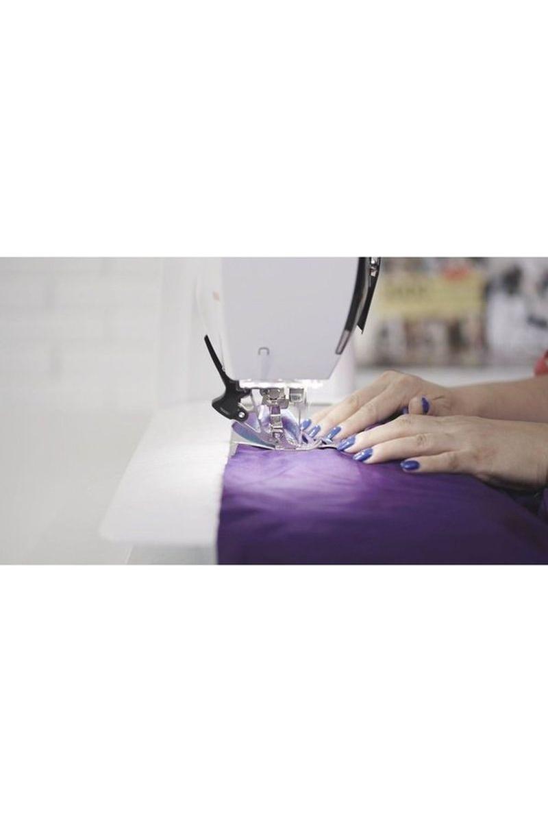 Bernina 590 QE, 590 QEE Sewing/Embroidery Machine Bernina 590 QE, 590 QEE Sewing/Embroidery Machine