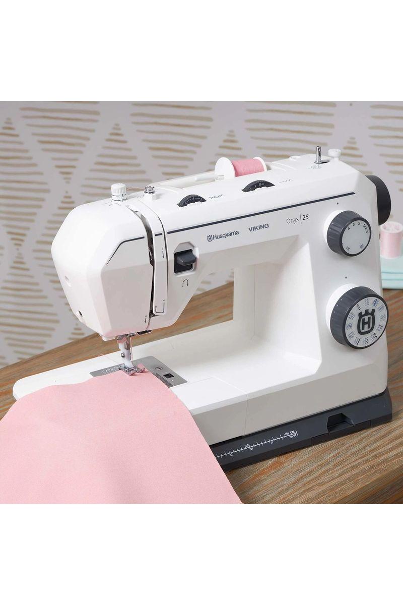HUSQVARNA® VIKING® ONYX 25 Sewing Machine HUSQVARNA® VIKING® ONYX 25 Sewing Machine