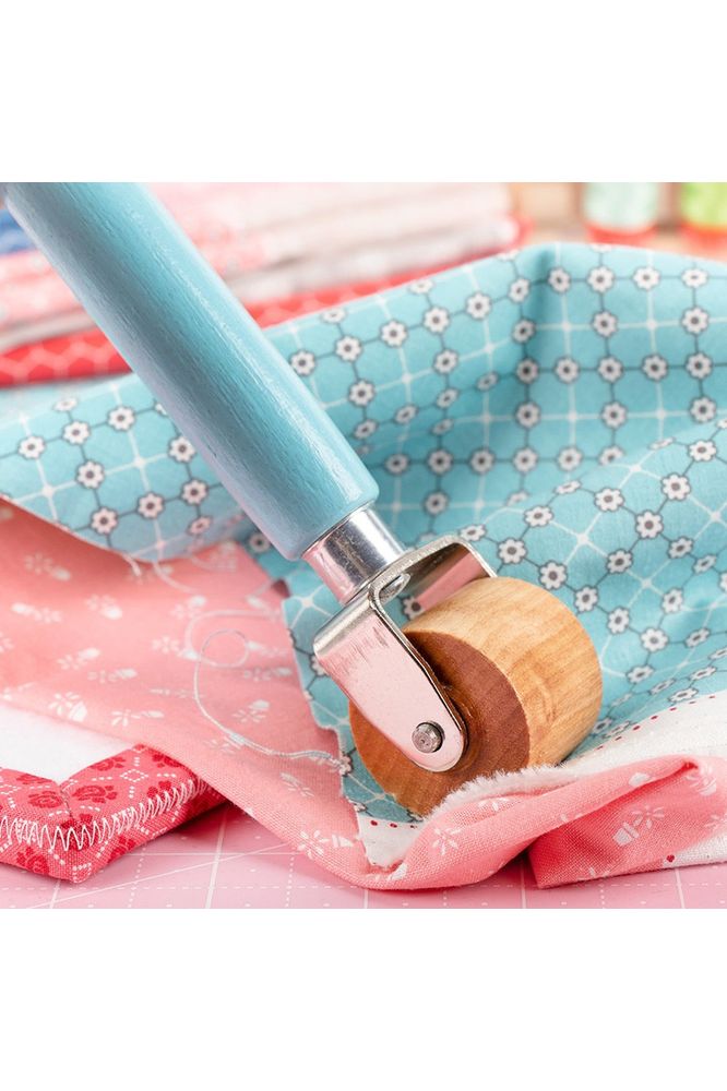 Quick Press Seam Roller by Lori Holt Quick Press Seam Roller by Lori Holt