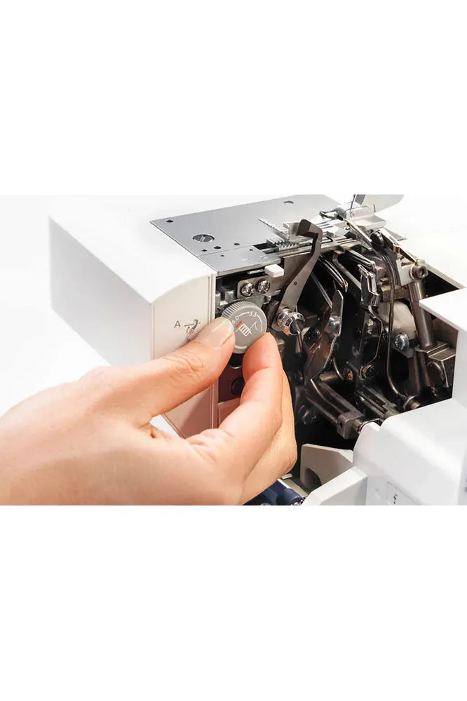 PFAFF® admire™ air 6000 Coverlock Machine PFAFF® admire™ air 6000 Coverlock Machine