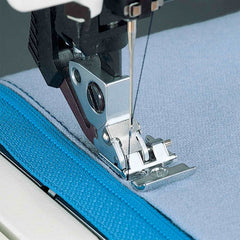 PFAFF® Zipper Foot For IDT™ System PFAFF® Zipper Foot For IDT™ System