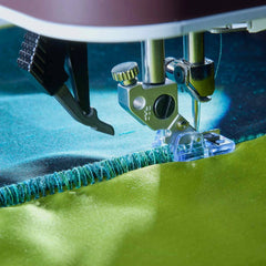 PFAFF® quilt expression™ 725 Sewing Machine PFAFF® quilt expression™ 725 Sewing Machine