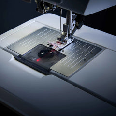 PFAFF® quilt expression™ 725 Sewing Machine PFAFF® quilt expression™ 725 Sewing Machine