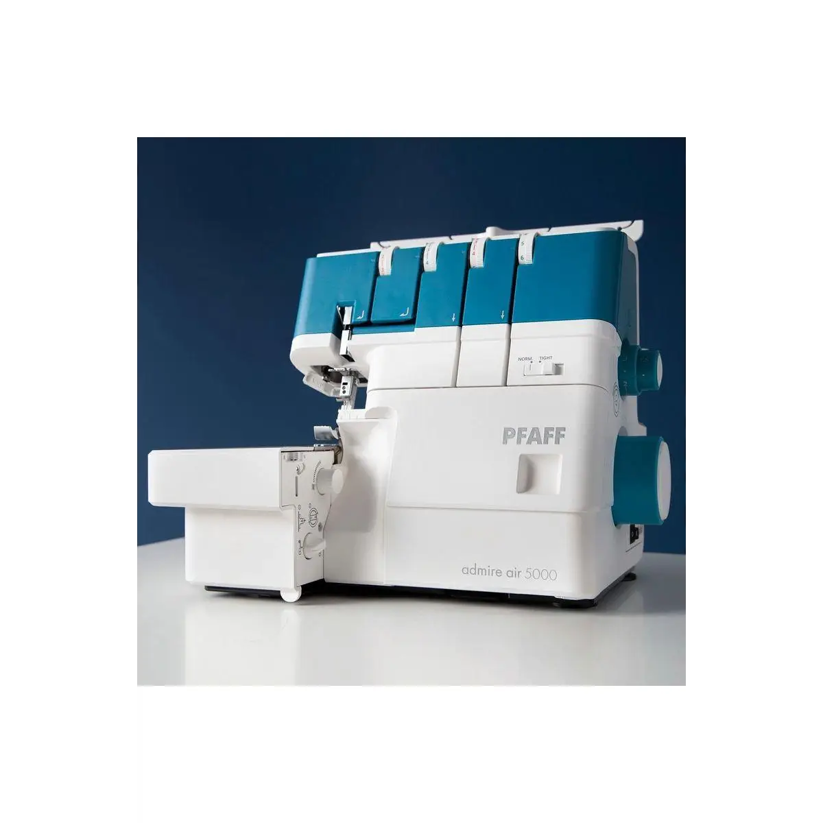 PFAFF® admire air 5000 Overlock Machine PFAFF® admire air 5000 Overlock Machine