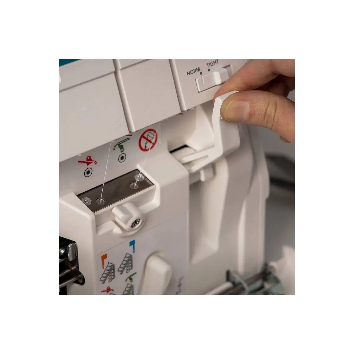 PFAFF® admire air 5000 Overlock Machine PFAFF® admire air 5000 Overlock Machine
