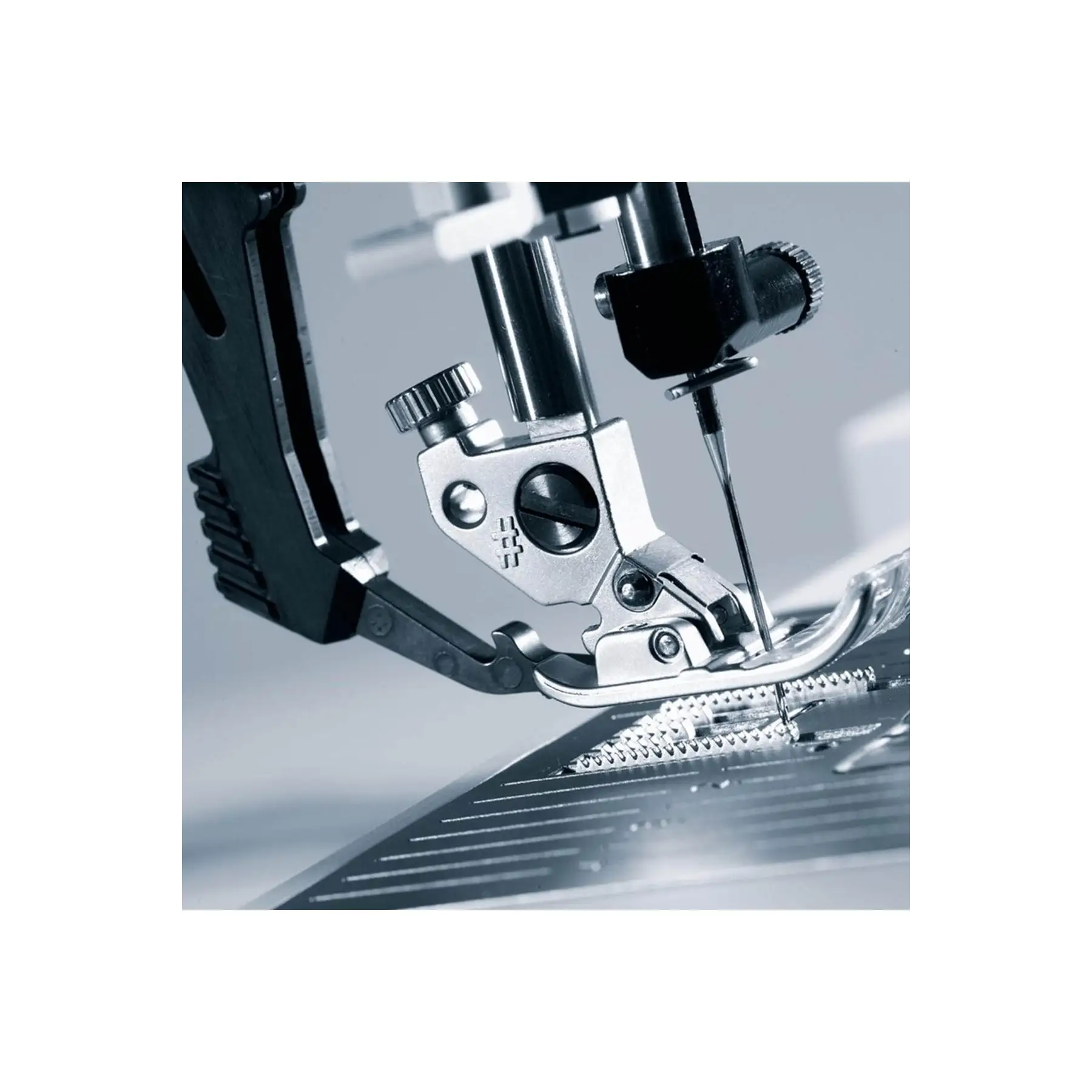 PFAFF® expression™ 720 Sewing Machine Special Edition PFAFF® expression™ 720 Sewing Machine Special Edition