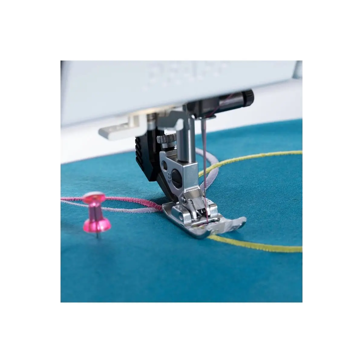 PFAFF® passport 2.0 Sewing Machine + GIFT w/ PURCHASE PFAFF® passport 2.0 Sewing Machine + GIFT w/ PURCHASE