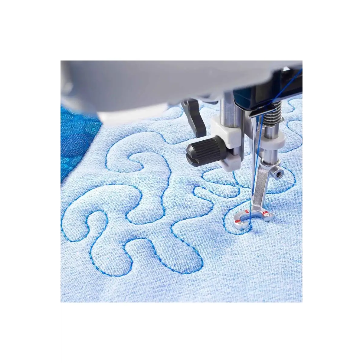 PFAFF® passport 2.0 Sewing Machine + GIFT w/ PURCHASE PFAFF® passport 2.0 Sewing Machine + GIFT w/ PURCHASE