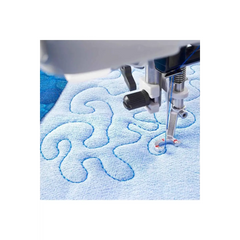 PFAFF® passport 2.0 Sewing Machine + GIFT w/ PURCHASE PFAFF® passport 2.0 Sewing Machine + GIFT w/ PURCHASE