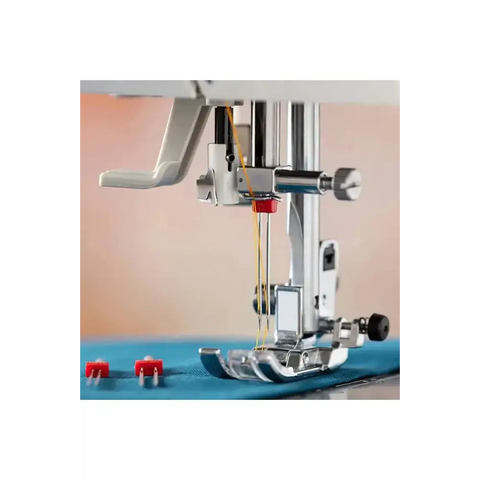 Schmetz Universal Twin Needle Schmetz Universal Twin Needle