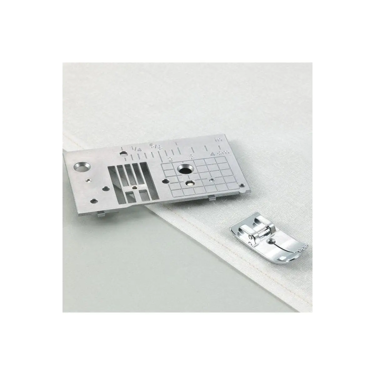 Straight Stitch Needle Plate SA550 Straight Stitch Needle Plate SA550