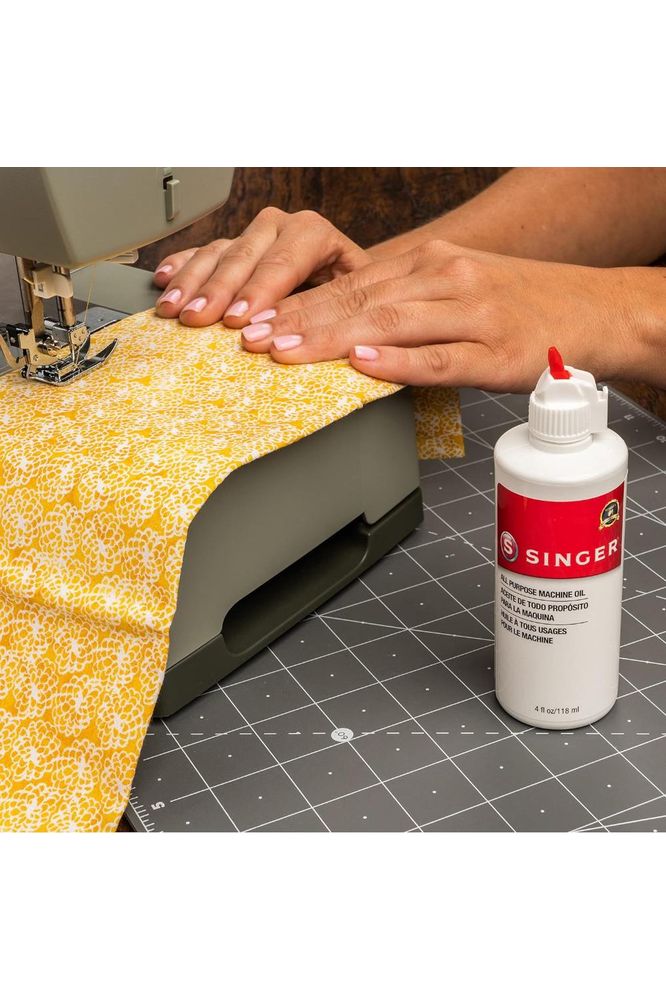 Singer Sewing Machine Oil 4oz #S2131