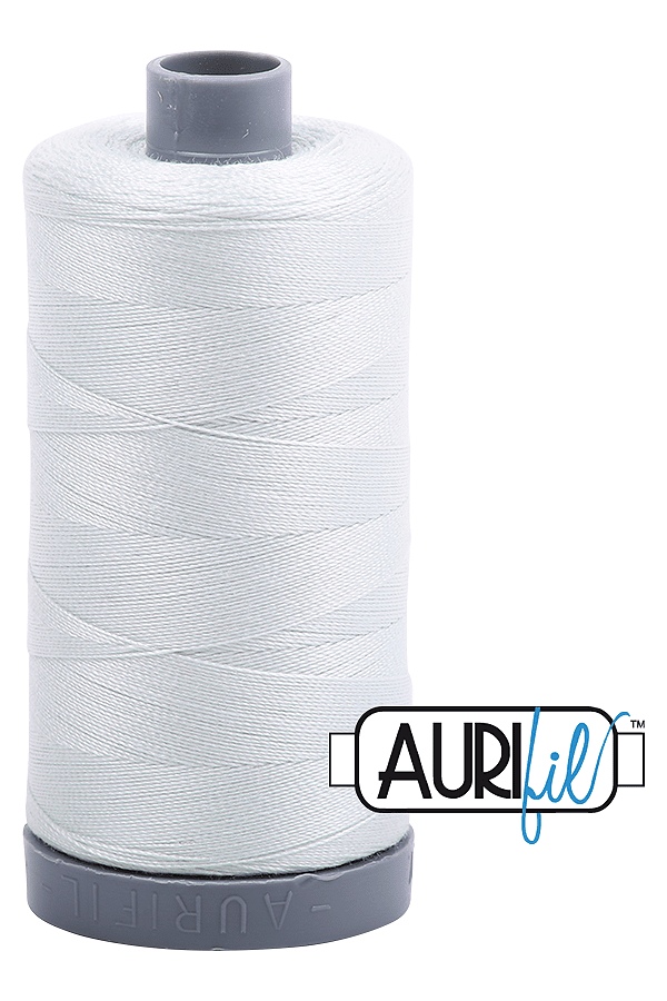 Aurifil Mako 28wt Cotton 750 m 820 yd. spool - 2800 Mint Ice