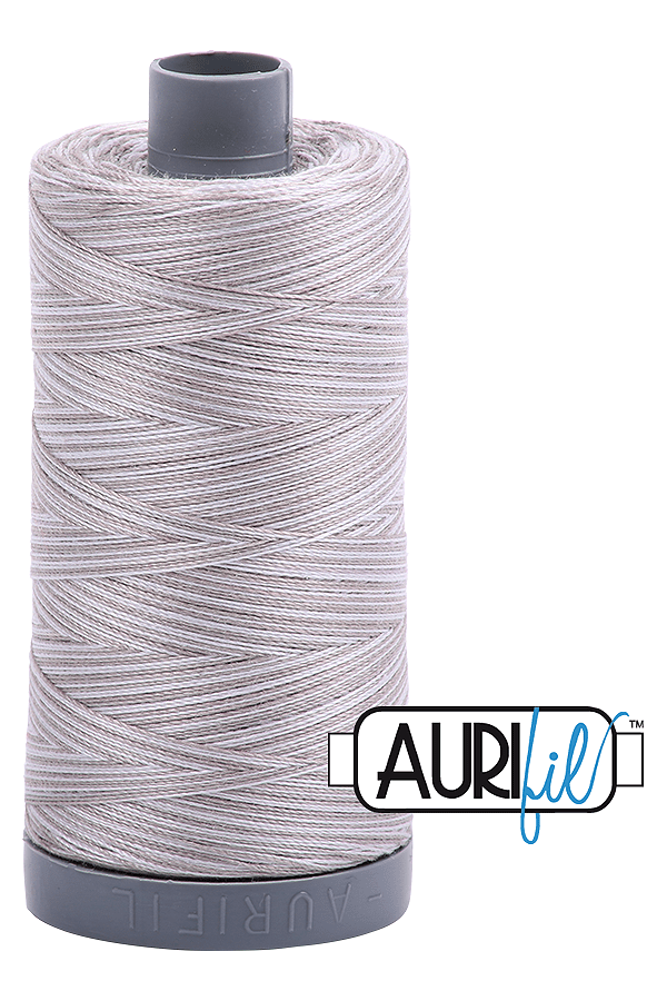 Aurifil Mako 28wt Cotton 750 m 820 yd. spool - 4670 Silver Fox