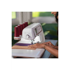 HUSQVARNA® VIKING® AMBER Air S | 600 Overlock Machine