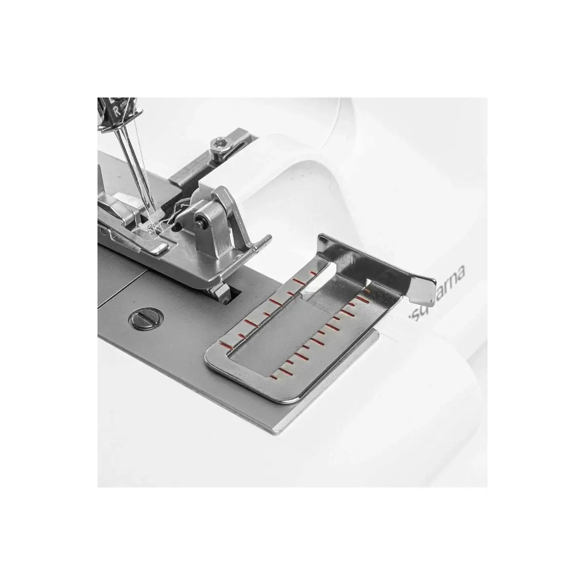 HUSQVARNA® VIKING® AMBER S | 100 Overlock Machine