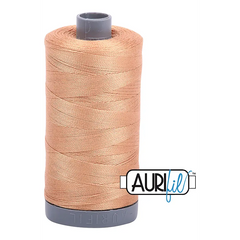 Aurifil Mako 28wt Cotton 750 m 820 yd. spool - 2320 Light Toast