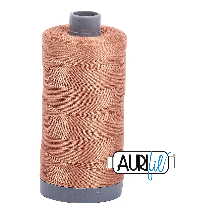 Aurifil Mako 28wt Cotton 750 m 820 yd. spool - 2330 Light Chestnut