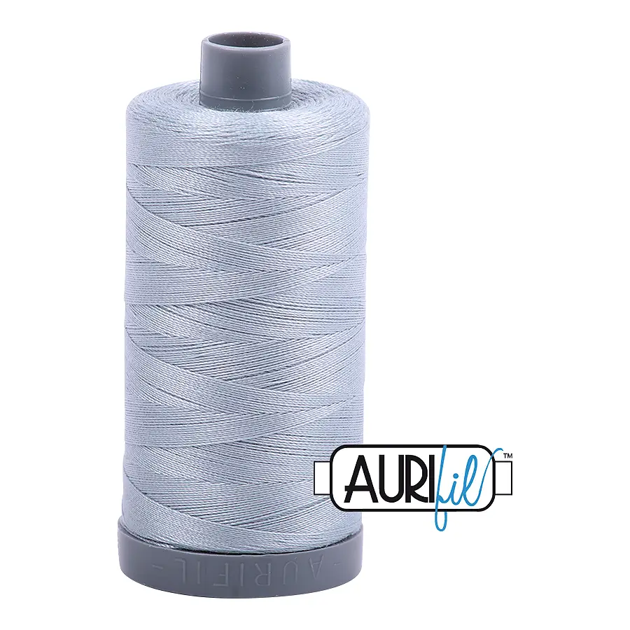 Aurifil Mako 28wt Cotton 750 m 820 yd. spool - 2612 Arctic Sky