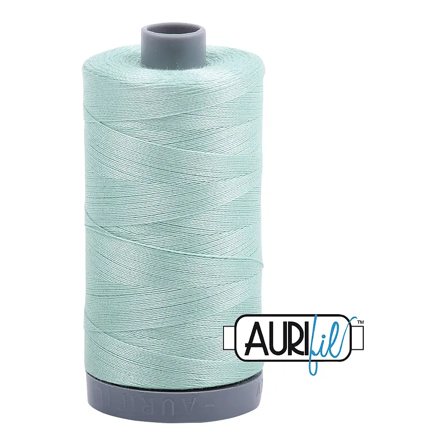 Aurifil Mako 28wt Cotton 750 m 820 yd. spool - 2830 Mint