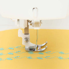 HUSQVARNA® VIKING® ONYX™ 30 Sewing Machine