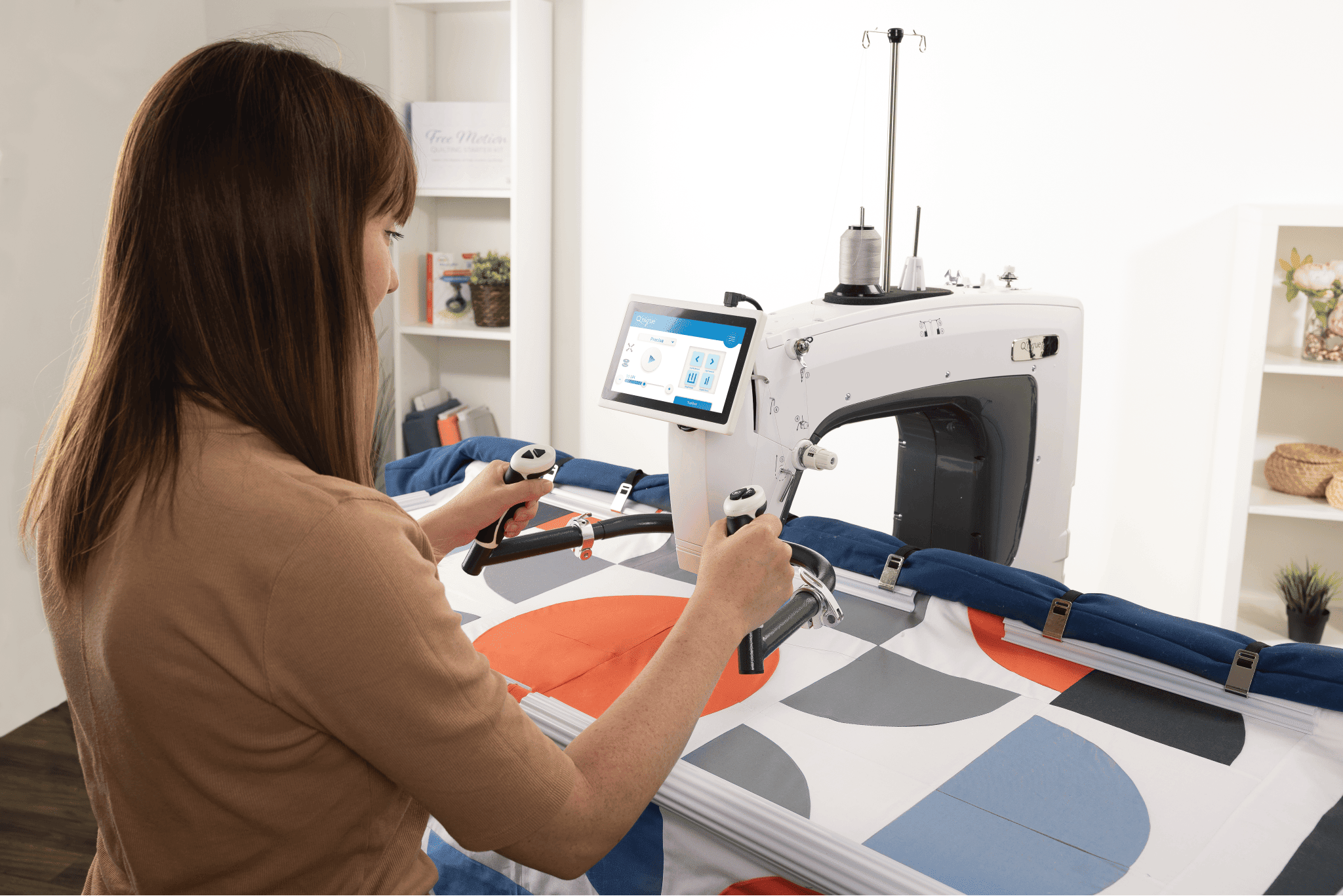 Q'nique 16X Elite - Longarm Quilting Machine