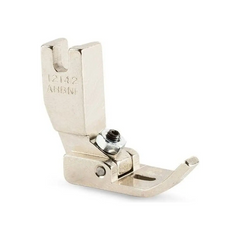Singer Adjustable Hinged Binder Foot